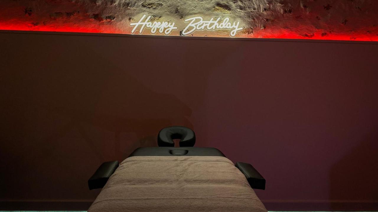 Nouveau - Luxure - Secret Suite - Jacuzzi Melun Bagian luar foto