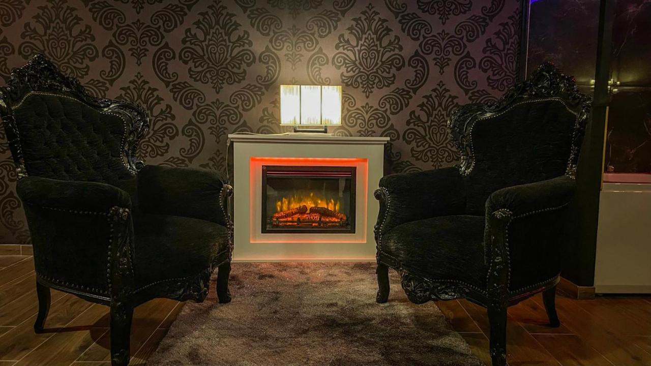Nouveau - Luxure - Secret Suite - Jacuzzi Melun Bagian luar foto